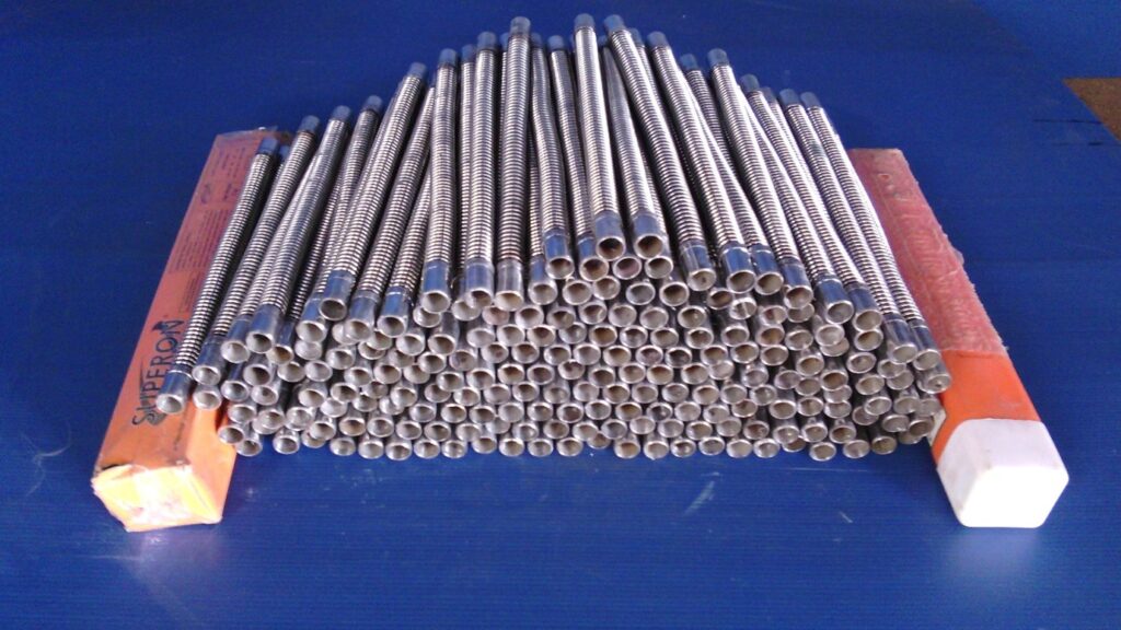 FLEXIBLE CORRUGATED BELLOW TYPE HOSE -